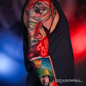 Tatuaż Rękaw Looney Tunes na ręce motyw: śmieszne styl: newschool