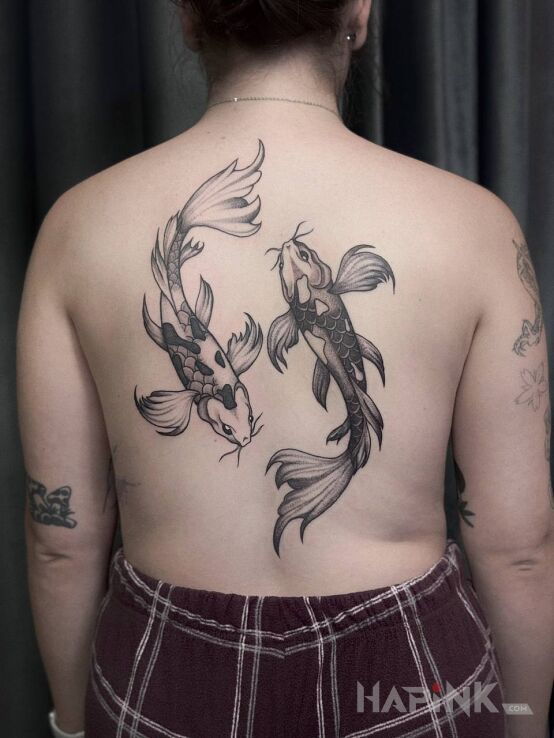 Tattoo Fish from CZESC.BOZEN in animals motif and graphic / illustrative style on the back