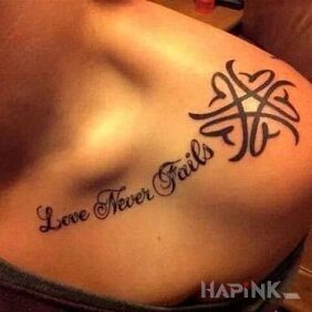Tattoo Love never fails on the collarbone motif: lettering