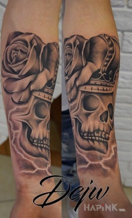 Tattoo Mój pierwszy tatuaż wykonany 7 listopada in flowers motif on the forearm