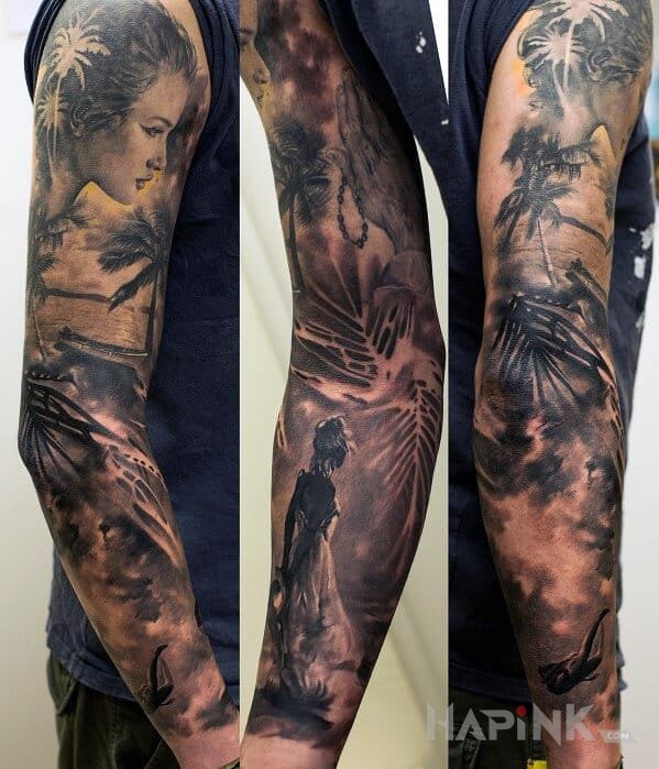 Tattoo Dziewczyna na plaży in faces motif and realistic style on the upper arm