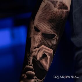 Tatuaż Gangster palący fajke na ręce motyw: 3D styl: realistyczne