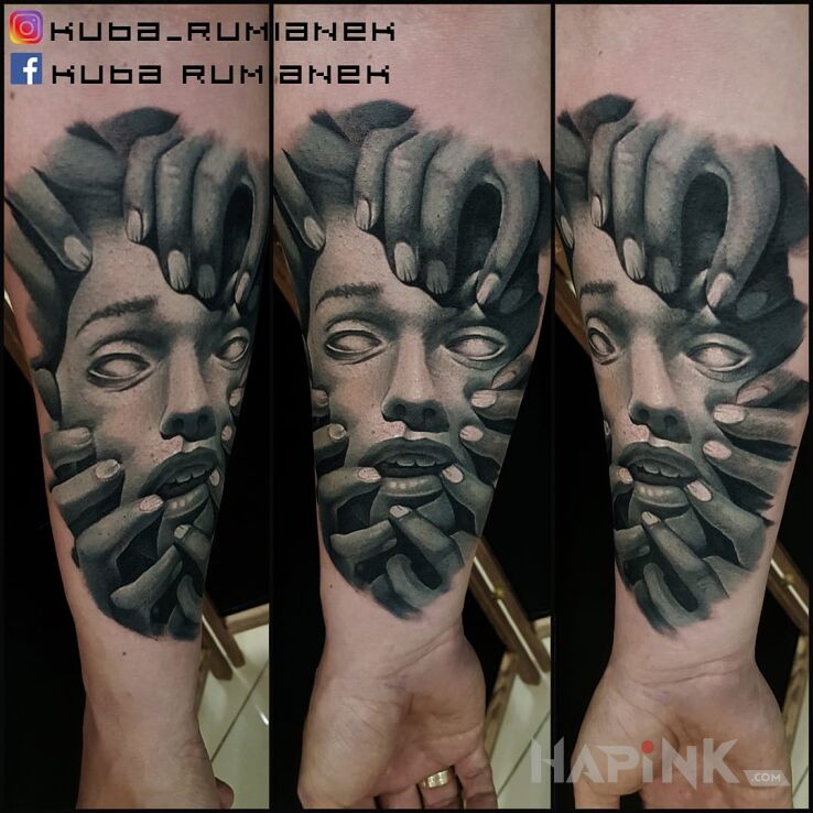 Tattoo Horror face:) in 3D motif on the forearm