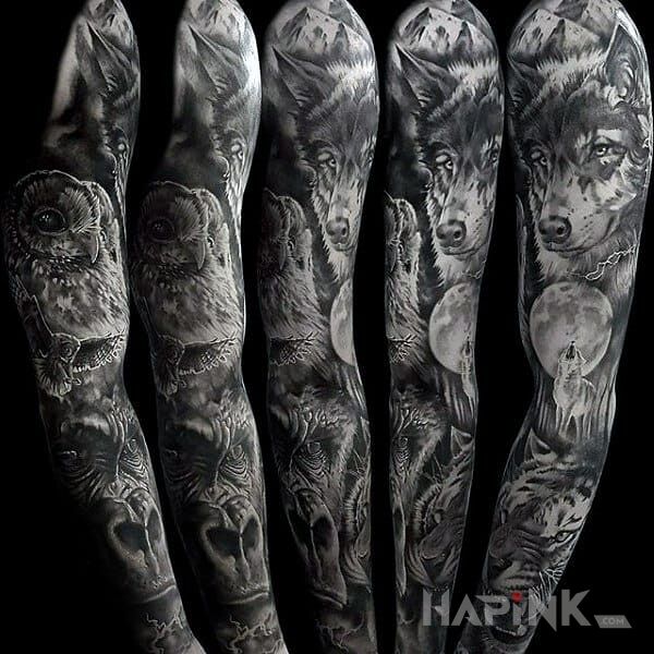 Tattoo Zwierzaki in 3D motif and realistic style on the upper arm