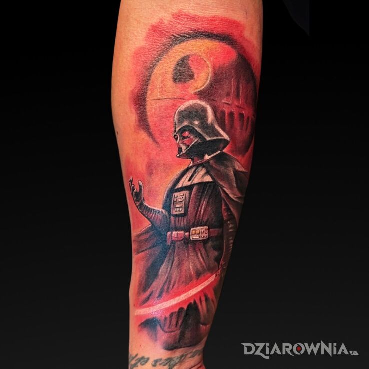 Tatuaż Darth Vader w motywie postacie i stylu realistyczne na ręce