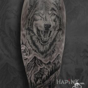 Tattoo Wolf as a symbol of independence and wild nature 🐺 on the upper arm motif: animals style: realistic
