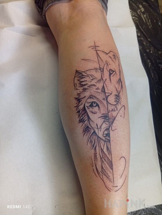 Tattoo Wolf in animals motif and sketch style on the calf