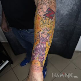 Tattoo Sleeve Continuation with Dragon Ball on the forearm motif: sleeves style: graphic / illustrative