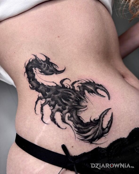 Tatuaż Mroczny scorpio w motywie czarno-szare i stylu blackwork / blackout na brzuchu