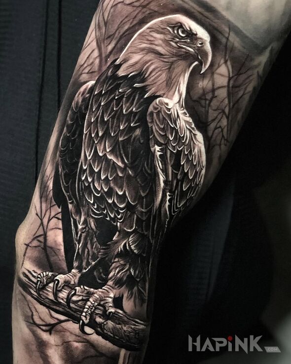 Tattoo Eagle in 3D motif and realistic style on the upper arm