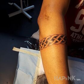 Tattoo Celtic on the forearm motif: other