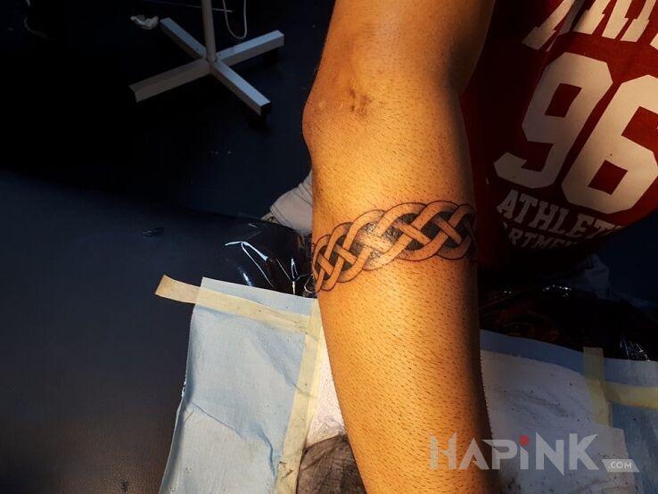 Tattoo Celtycka in other motif on the forearm