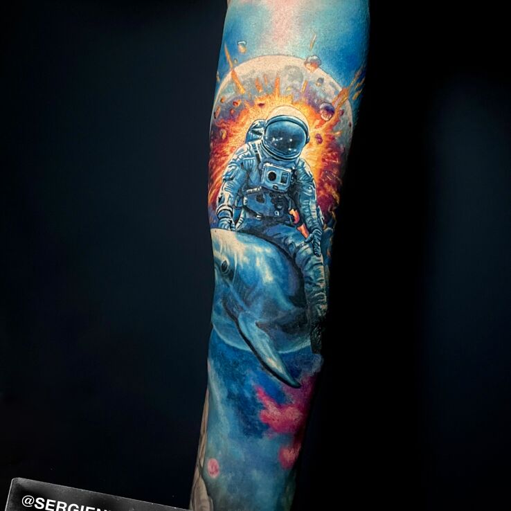 Tattoo Astronaut - Color Realism in characters motif and realistic style On the arm