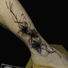 Black flowers with wavy inserts