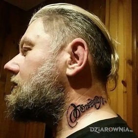 Tatuaż Dla zonki na szyi motyw: napisy