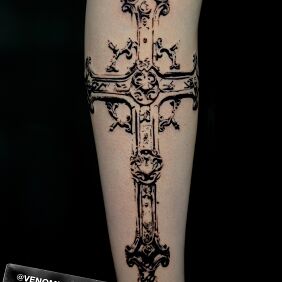 Tattoo Krzyż gotycki on the tibia motif: religious style: graphic / illustrative