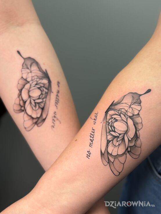 Tatuaż Matching motyle w motywie napisy i stylu graficzne / ilustracyjne na ręce