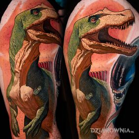 Tatuaż Dino na ramieniu motyw: zwierzęta styl: realistyczne