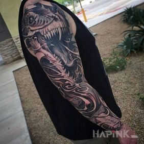 Tattoo Raptor on the upper arm motif: 3D style: realistic