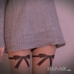 Tattoo Cocards on the leg motif: other