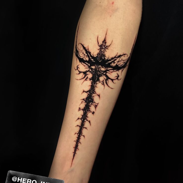 Tattoo Neotribal in other motif and abstract style on the forearm