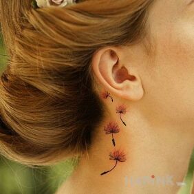 Tattoo Blowers on the neck motif: flowers