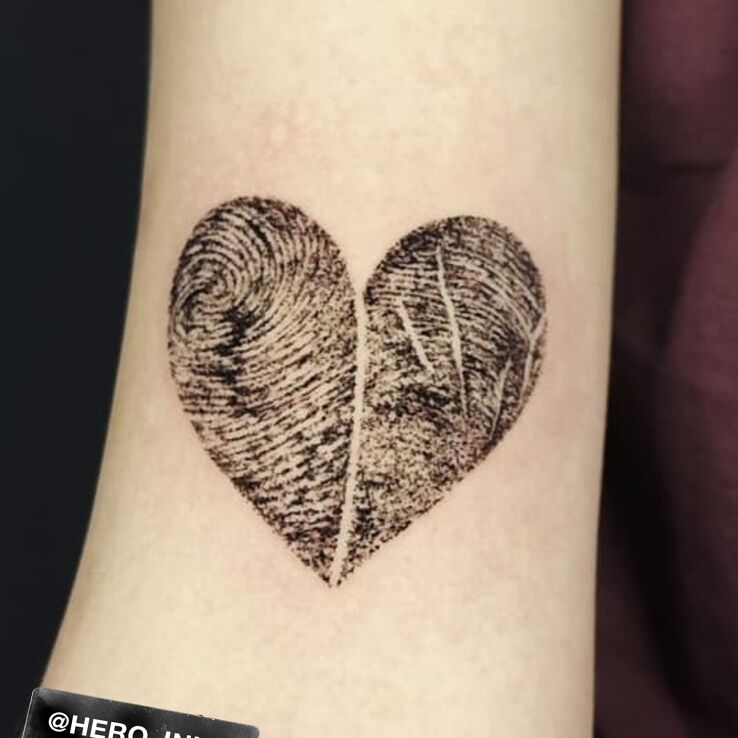 Tatuaż Serce w motywie miłosne i stylu graficzne / ilustracyjne na ręce