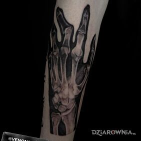 Tatuaż Szkielet dłoni na ręce motyw: anatomiczne styl: realistyczne