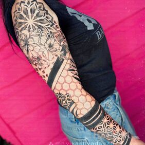 Tattoo ☺️ my On the arm motif: flowers style: geometric