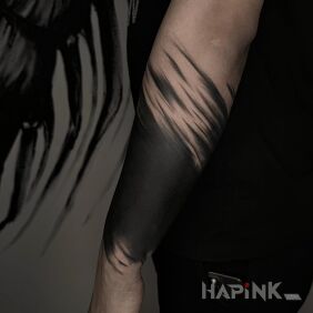 Tattoo Abstrakcyjny Blackwork – Brush Stroke on the forearm motif: cover-up style: blackwork / blackout