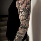 Large lion — black & grey realism