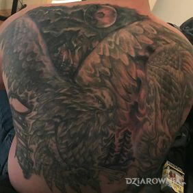 Tatuaż Bandi na plecach motyw: zwierzęta
