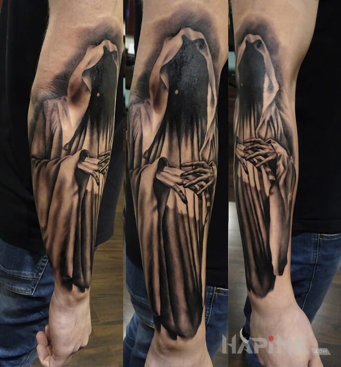 Tattoo Śmierć in 3D motif on the forearm