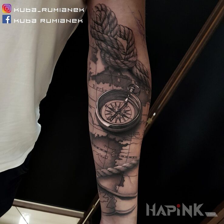 Tattoo Kompas in 3D motif and realistic style on the forearm