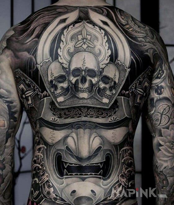 Tattoo Maska samuraja in 3D motif and japanese / irezumi style on the back