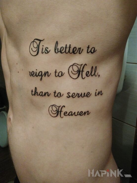 Tattoo Dobry cytat in lettering motif on the ribs