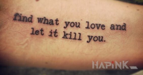 Tattoo Życiowe poszukiwania in lettering motif on the forearm