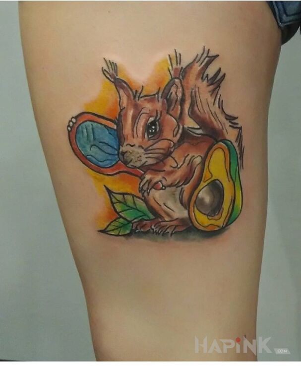 Tattoo Wiewiór in animals motif on the leg