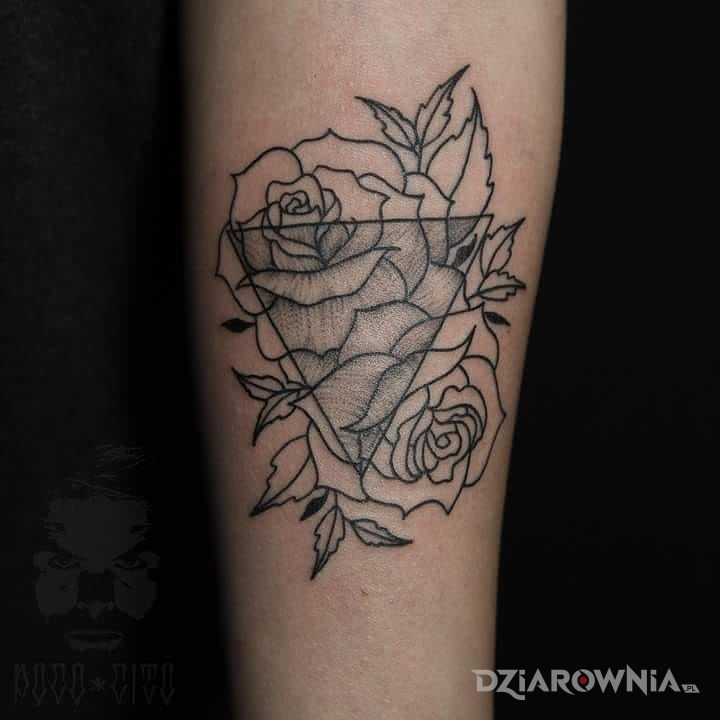 Tatuaż róże w motywie kwiaty na przedramieniu