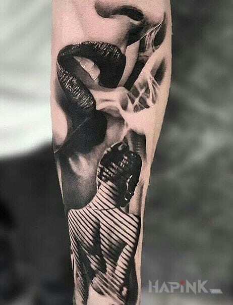 Tattoo Sexy usta in 3D motif and realistic style on the forearm