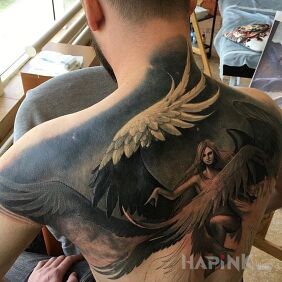 Tattoo Angel on the back motif: angels