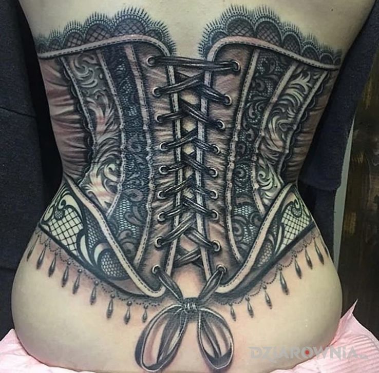 Tatuaż gorset w motywie pozostałe na plecach