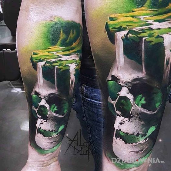 Tatuaż zielona czaszzka w motywie 3D na przedramieniu