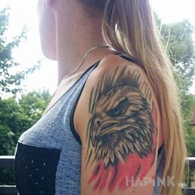 Tattoo Patriotically ? on the upper arm motif: colorful