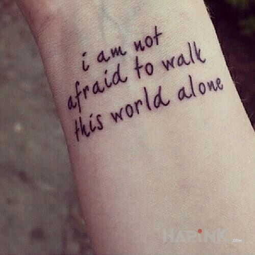 Tattoo English in lettering motif on the wrist