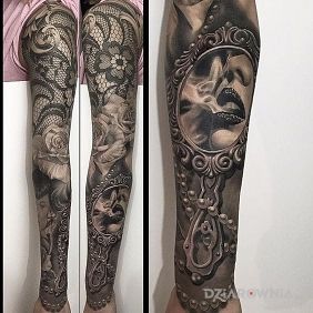 Tatuaż Lustereczko na ramieniu motyw: 3D styl: realistyczne