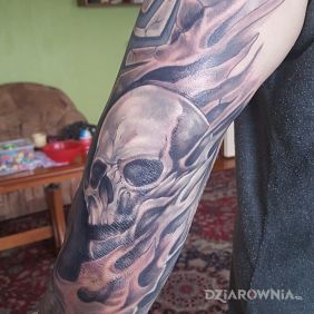 Tatuaż Czaszka na przedramieniu motyw: czaszki