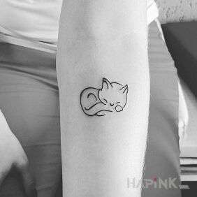 Tattoo Kitty on the forearm motif: animals