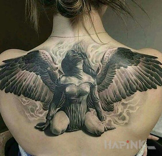 Tattoo Seksowny anioł in sexy motif on the back