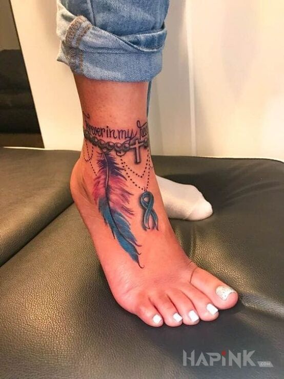 Tattoo Bransoletka na kostce in colorful motif on the foot